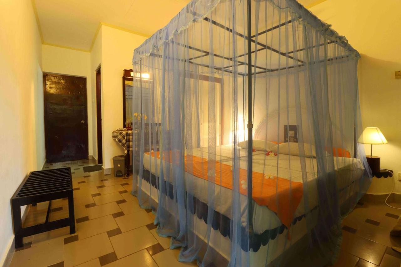 Hotel Susantha Garden Bentota Exterior photo